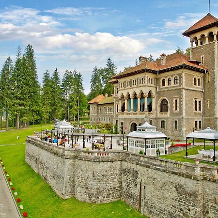 Castelul Cantacuzino Buşteni Exterior foto