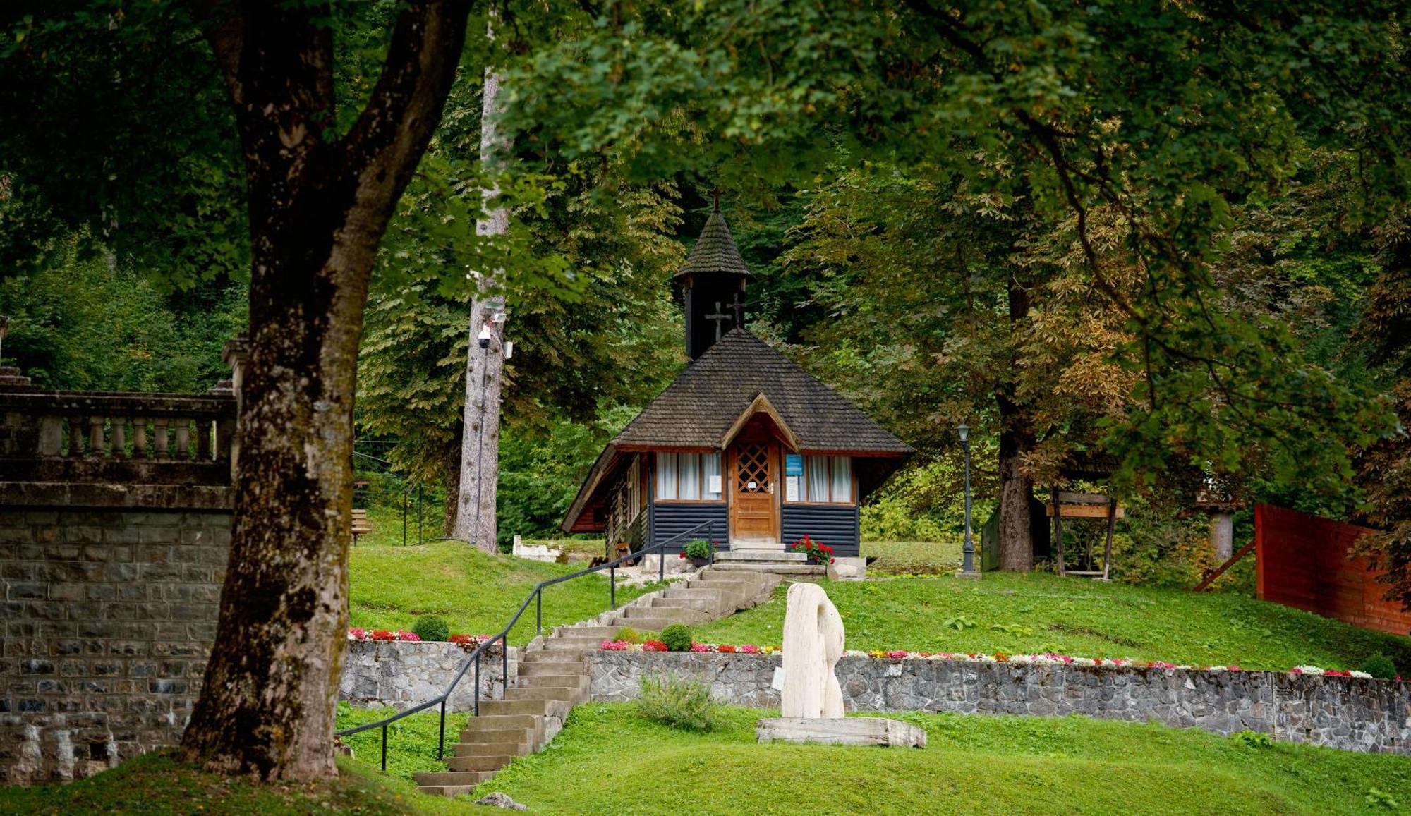 Castelul Cantacuzino Buşteni Exterior foto