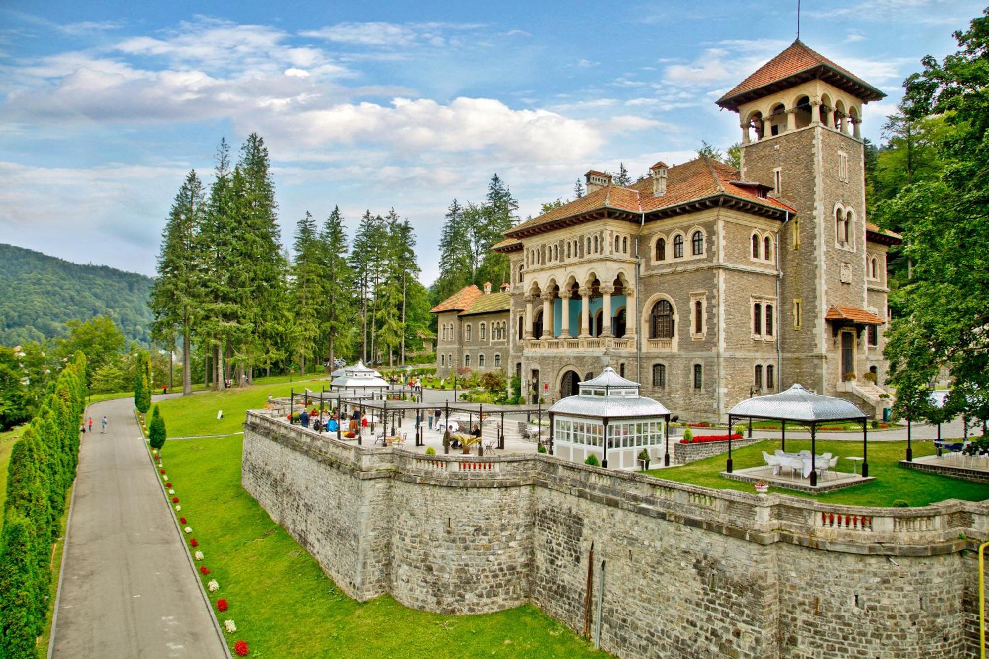 Castelul Cantacuzino Buşteni Exterior foto