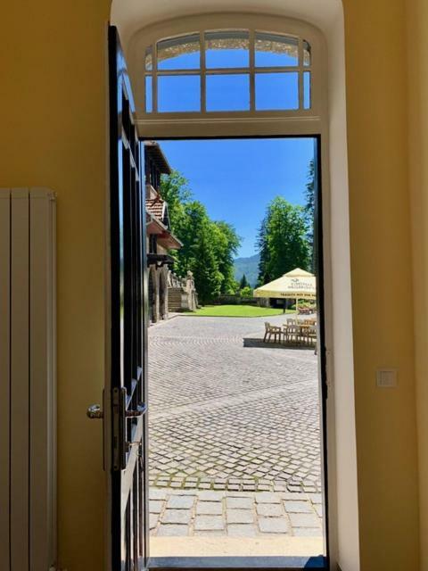 Castelul Cantacuzino Buşteni Exterior foto